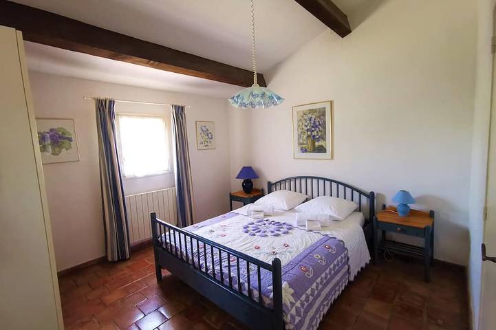 Location de vacances pour 7 personnes, avec balcon et jardin, animaux acceptés à Éguilles - 2