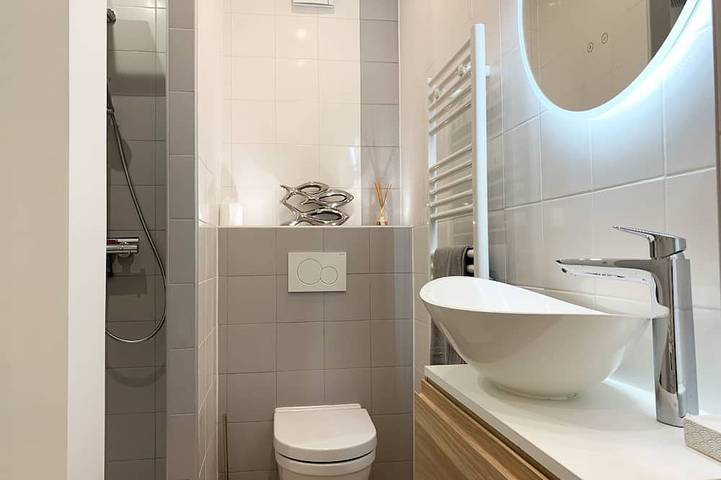 Appartement entier, L'Arene Cassis Centre – T2 tout confort calme 100m plage 4,5 kms des calanques in Cassis, Parc national des Calanques