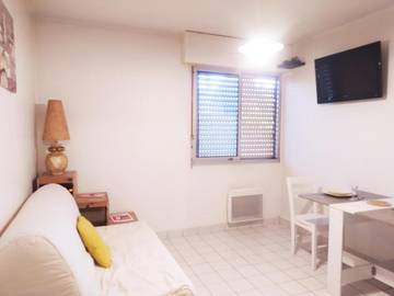Gîte pour 2 personnes, avec piscine à Villefranche-sur-Saône