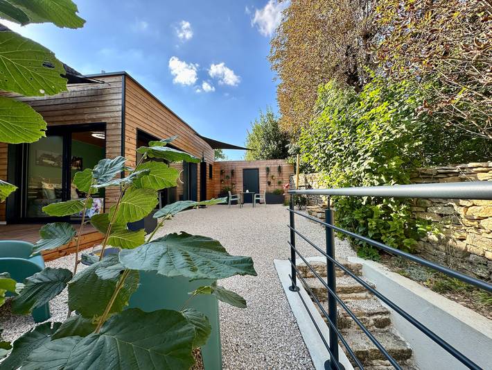 Gîte pour 2 personnes, avec Jacuzzi ainsi que Terrasse et Jardin
