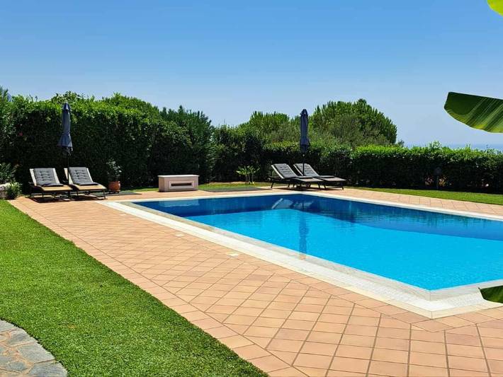 Location de vacances pour 10 personnes, avec piscine ainsi que jardin et terrasse dans Stoupa - 2