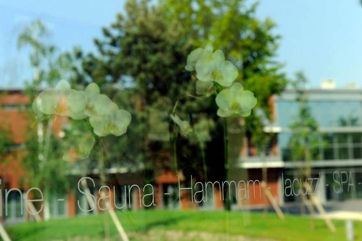 Hôtel pour 2 personnes, avec jacuzzi et sauna ainsi que jardin et piscine à Rueil-Malmaison - 3