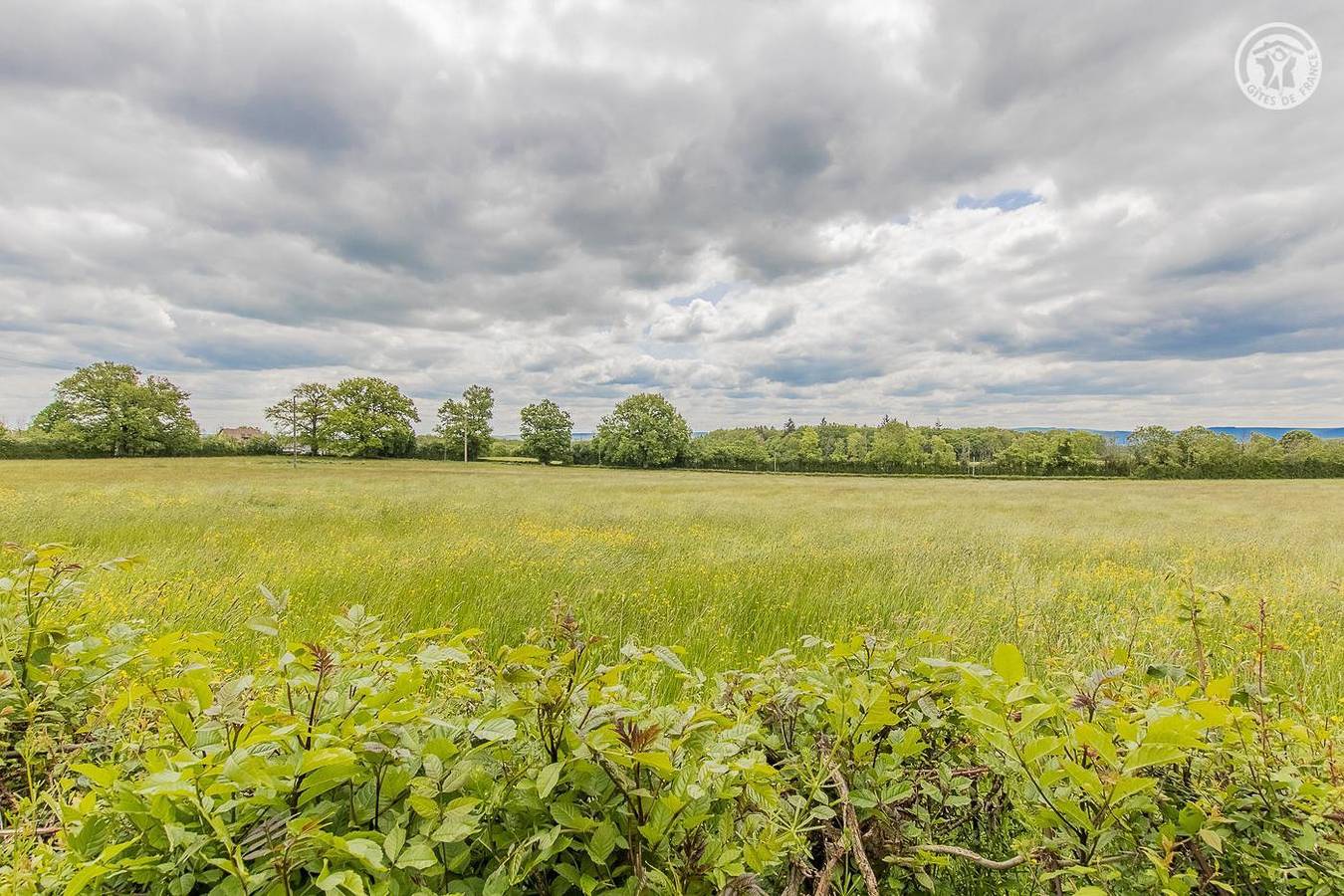 Gîte voor 6 personen met tuin in Reclesne, Autun en omgeving