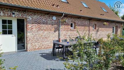 Gîte pour 6 personnes, avec terrasse et jardin dans Blaringhem