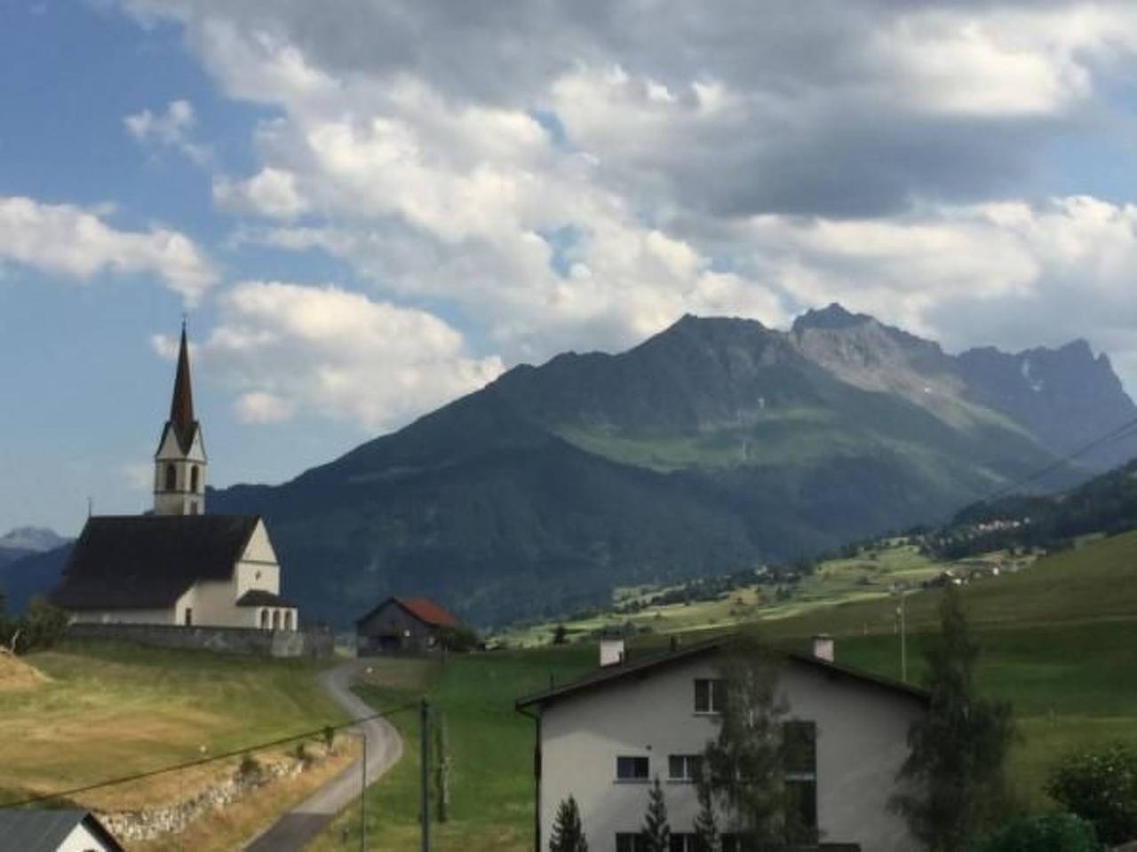 Ganze Wohnung, 3 1/2 Zimmer-Wohnung in Salouf, oberhalb Savogni in Surses, Oberhalbsteiner Alpen