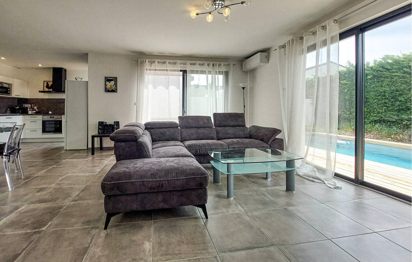 Charmant appartement de deux chambres avec piscine, jardin et accès à la plage in Vaux-sur-Mer, Côte de Beauté