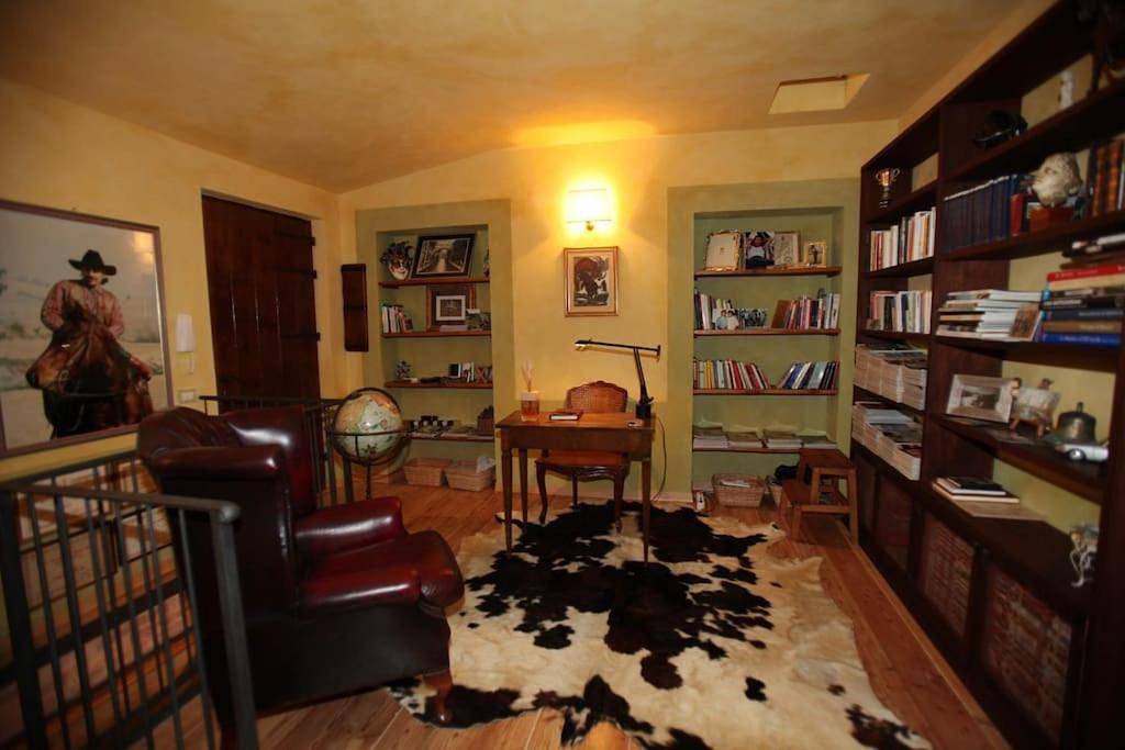 Rustic Country house in Montecosaro, Costa Adriatica Marche