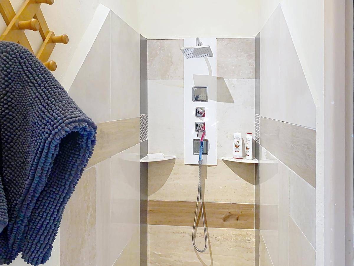 Appartement entier, Résidence Verdi - Appartements meublés en centre ville in Bédarieux, Région de Béziers