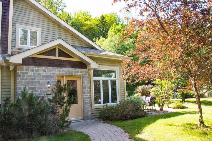 Location de vacances pour 6 personnes, avec piscine et jardin dans Mont-Tremblant
