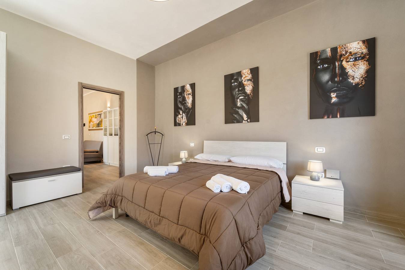 Holiday Home 'Appartamento Elegante Carbonia' with Balcony, Wi-Fi and Air Conditioning in Carbonia, Carbonia-Iglesias Province