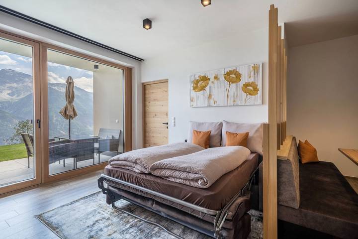 Entire apartment, Apartment 'Paflur Lodges Bergtraum' with Mountain View, Private Terrace and Wi-Fi in Tanas, Laas