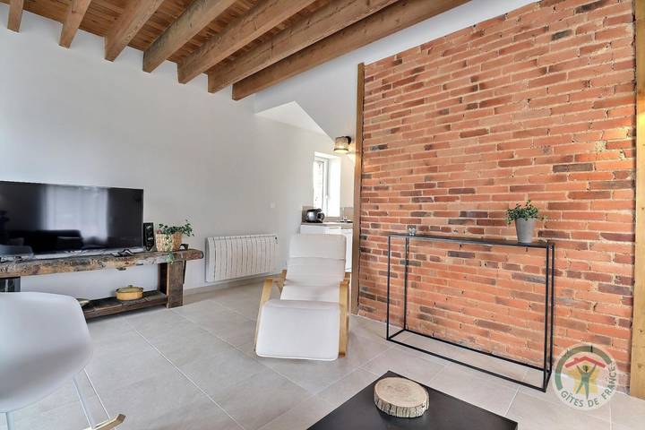 Gîte pour 8 personnes, avec jardin à Hédé-Bazouges - 4