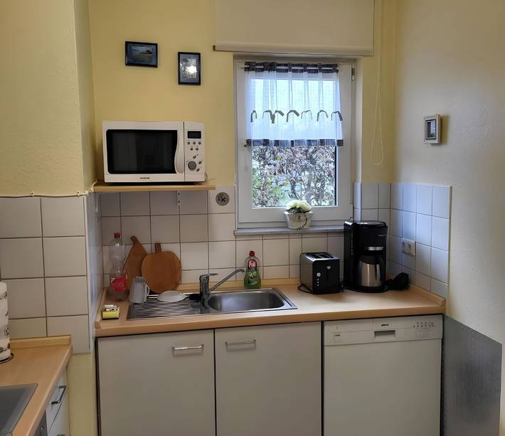 Entire apartment, Spacious holiday apartment with terrace and in Nienhagen near the Baltic Sea in Ostseebad Nienhagen, Nienhagen