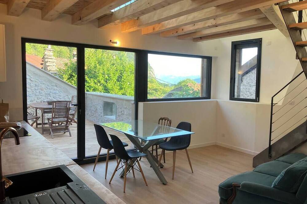 Unique chalet with lake view 3 bedrooms and terraces in Chindrieux, Chambéry und Umgebung