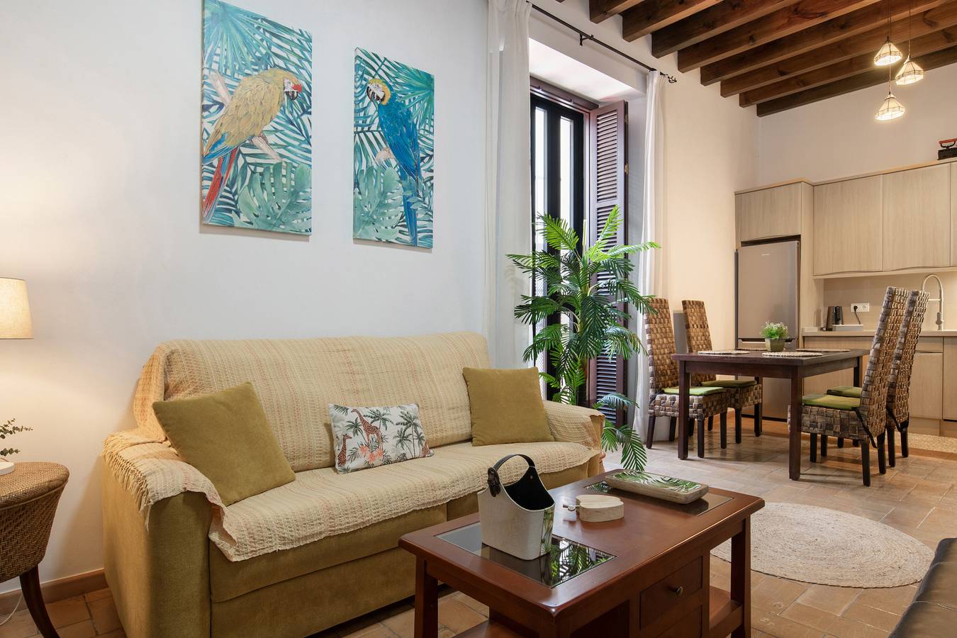 Appartement entier, Appartement 'Godoy' avec balcon, Wi-Fi et climatisation in Sanlúcar de Barrameda, Costa de la Luz