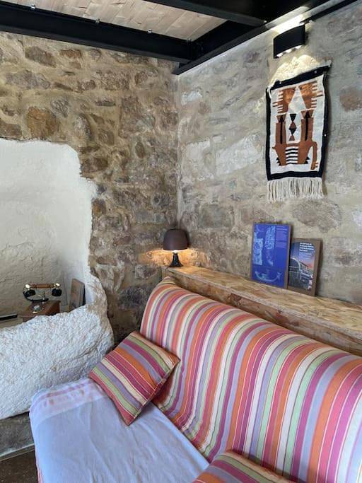Appartement entier, One-Bedroom Apartment in Mornas, Vaucluse