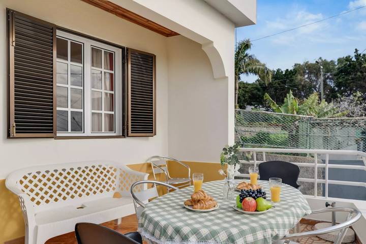 Location de vacances pour 6 personnes, avec balcon et vue à Caniçal - 2