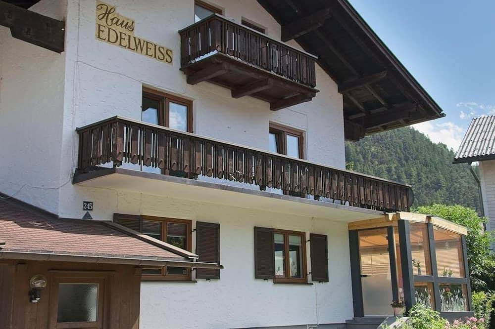 Ganze Wohnung, Apartment \"Haus Edelweiss\" in Scharnitz, Arnspitzgruppe