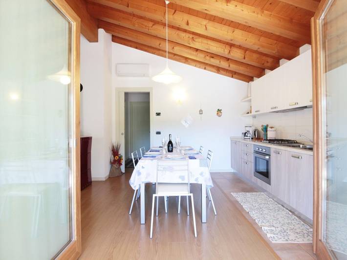 Casa vacanze in Veneto tra vigneti di Prosecco in Miane, Prealpi Carniche
