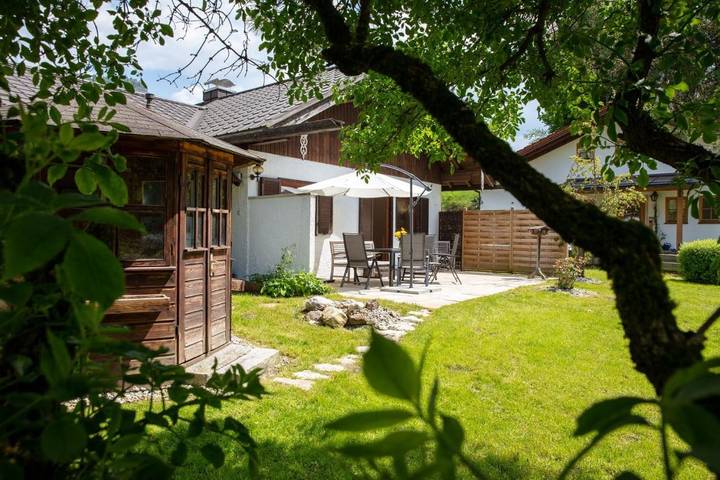 Ferienhaus für 6 Personen, mit Terrasse und Garten sowie Sauna und Ausblick in Unterwössen