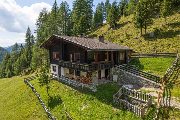 Ferienwohnung für 4 Personen, mit Balkon und Terrasse sowie Garten und Ausblick in Mörtschach