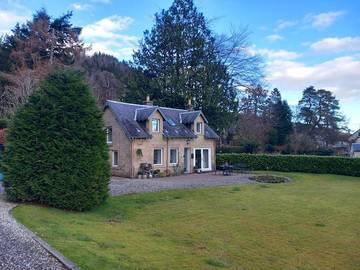 Gîte pour 4 personnes, avec jardin et vue à Callander