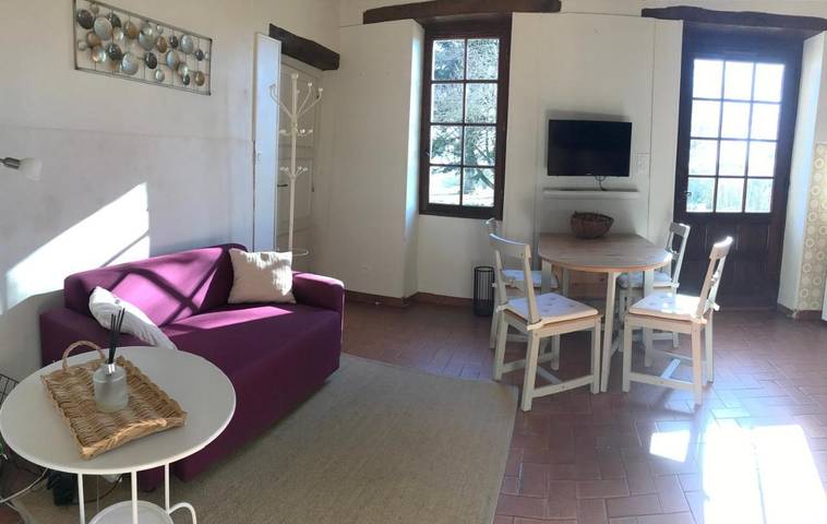 Gîte pour 5 personnes, avec piscine ainsi que vue et jardin à Gamarde-les-Bains - 4