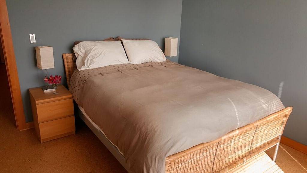 Direkt gegenüber vom Bucht und das Meer und nur wenige Schritte vom Strand entfernt! in Netarts, Tillamook County