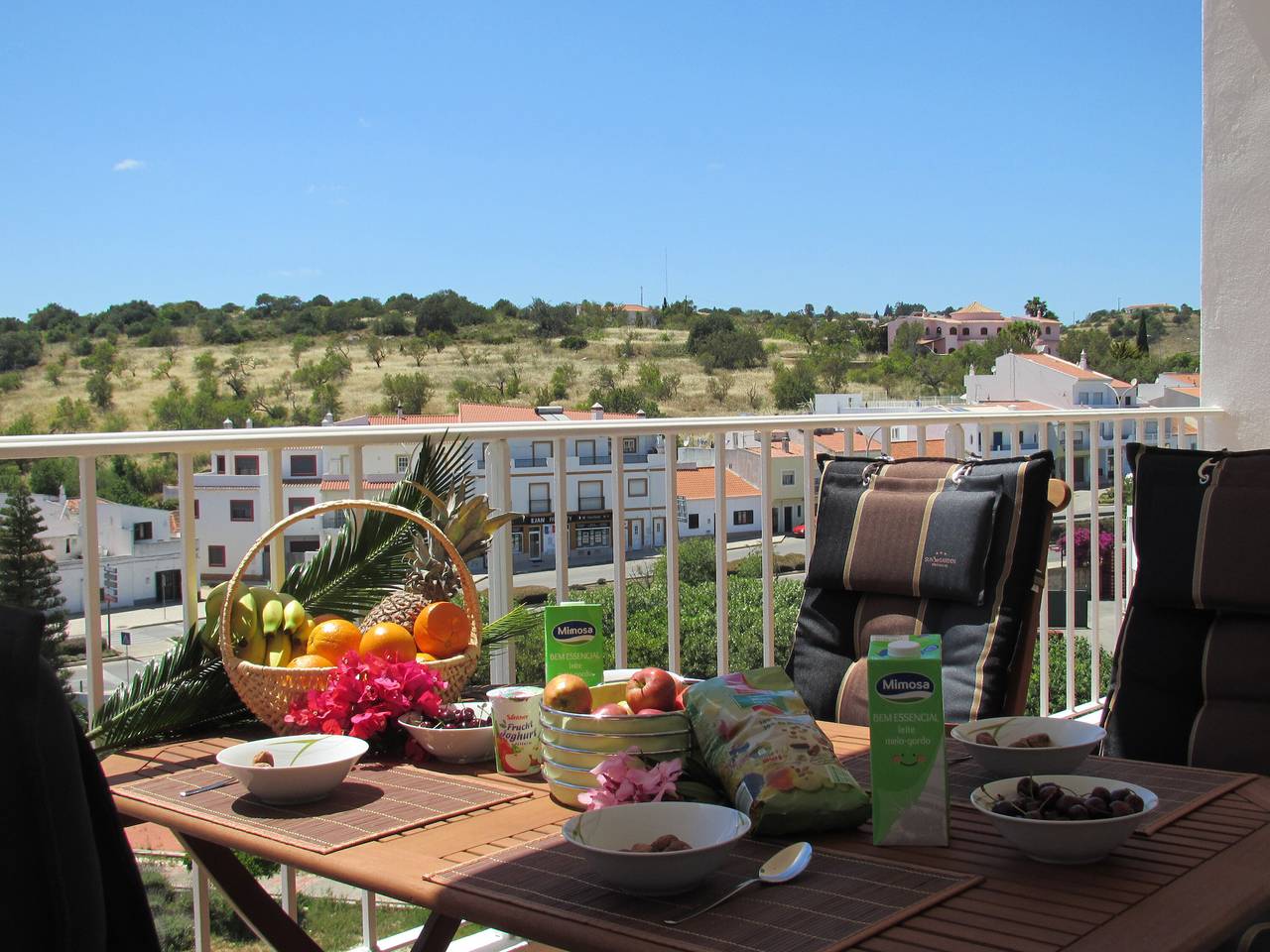 Ganze Wohnung, Ferienwohnung 'Apartamento Rio Marina' mit Meerblick, Wlan und Klimaanlage in São Sebastião, Lagos