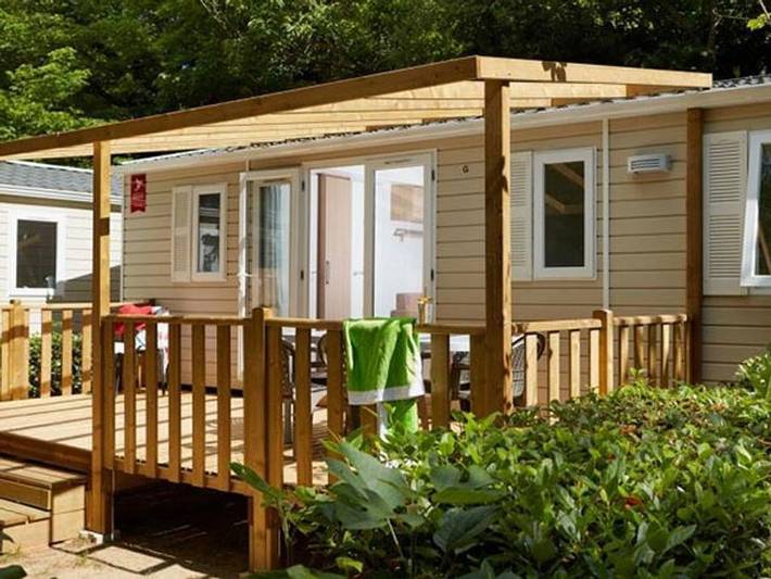 Mobil home pour 8 personnes, avec bassin pour enfant à Ambon - 2