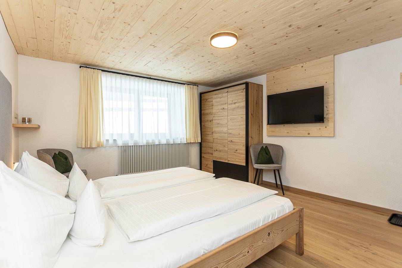 Entire holiday apartment, Doppelzimmer Dreizint in Leogang, Saalbach-Hinterglemm