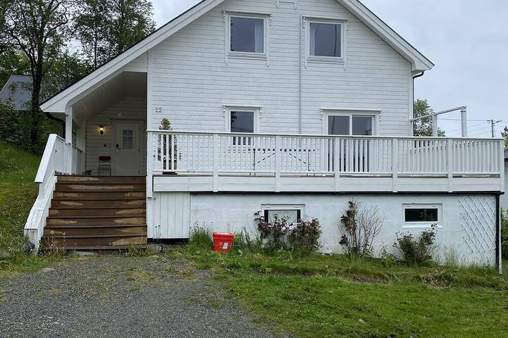 Ferienhaus für 11 Personen, mit Balkon und Garten in Møre og Romsdal