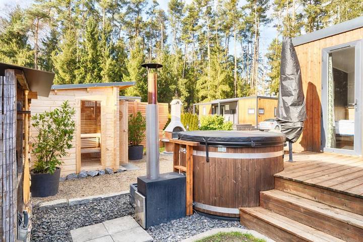Ferienwohnung für 4 Personen, mit Whirlpool und Terrasse sowie Garten und Sauna in Wackersdorf - 2