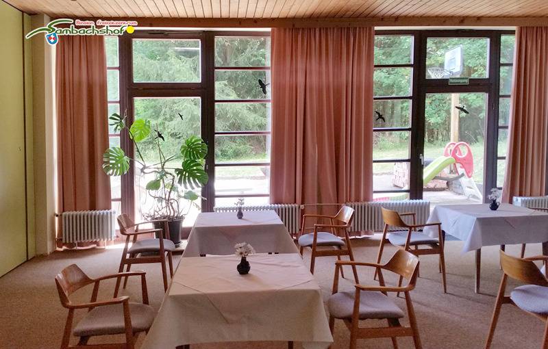 Pension Freizeitzentrum Sambachshof - 3-Raum-Ferienwohnung (60qm) Sambachshof im Wald in Bad Königshofen i.Grabfeld, Franken
