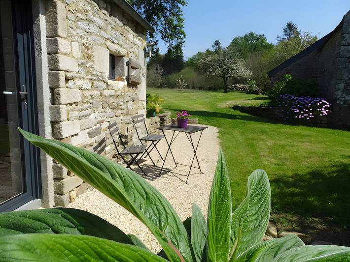 Gîte pour 2 personnes, avec jardin à Plomelin