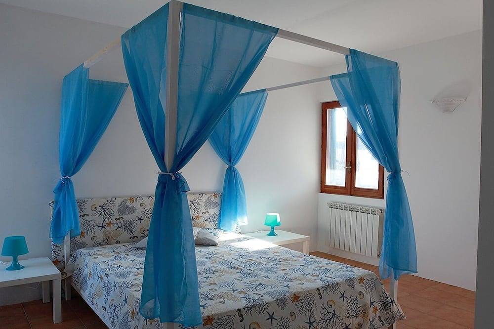 Villa giordano a Torre Suda   vicino spiagge Gallipoli e t.s.giovanni in Racale, Golfo di Taranto