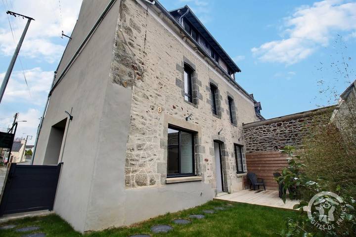 Gîte pour 8 personnes, avec terrasse et jardin à Binic - 2