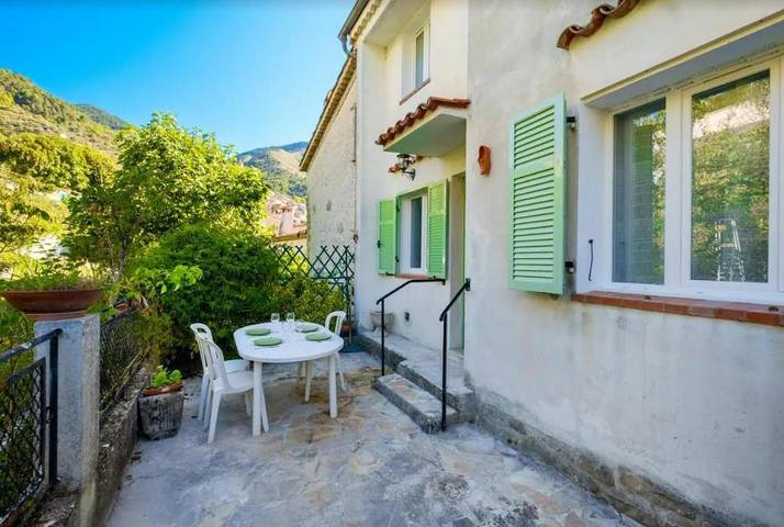 Location de vacances pour 7 personnes, avec terrasse à Lucéram - 4