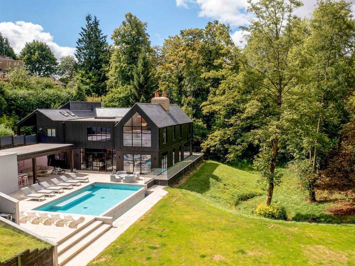 Cottage for 14 people, with garden, with pets in Chipping Norton