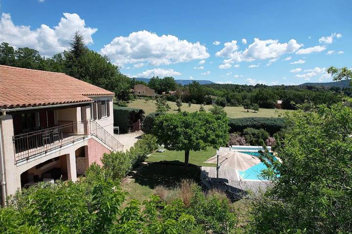 Location de vacances pour 8 personnes à Saint-Saturnin-lès-Apt