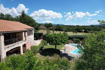 Villa pour 8 personnes, avec jardin, animaux acceptés dans le Vaucluse