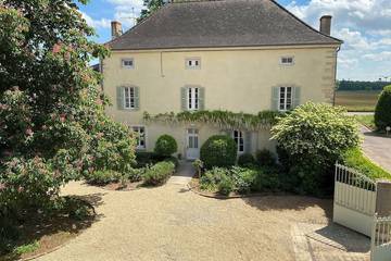 Gîte pour 15 personnes, avec jardin et sauna ainsi que jacuzzi et terrasse à Tailly