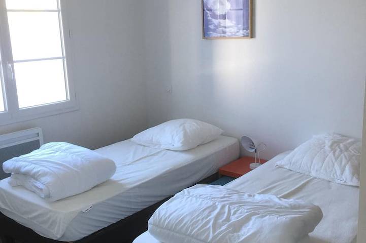 Location de vacances pour 10 personnes, avec jacuzzi et jardin ainsi que sauna et terrasse dans Phare de Chassiron - 3