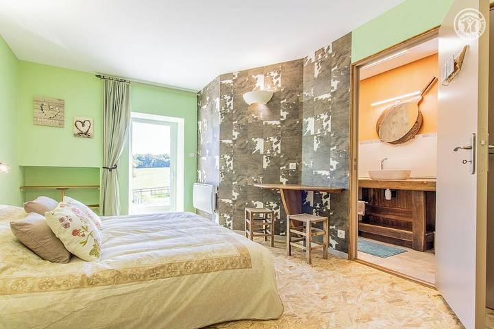 Location de vacances pour 4 personnes, avec terrasse ainsi que jardin et piscine dans Gilly-sur-Loire - 4