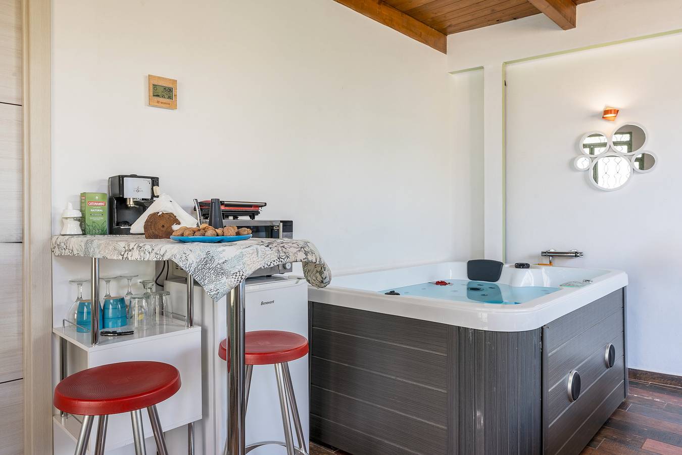 Chambre 'Con Baño Privado' avec vue sur la montagne, Wi-Fi et climatisation in Ambroz, Vegas del Genil