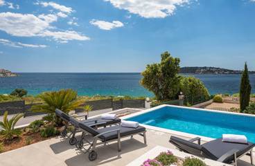 Villa für 8 Personen, mit Terrasse und Meerblick in Marina