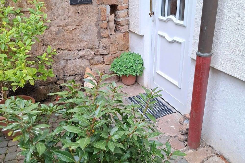 Ganze Wohnung, Gästehaus Fecht - Ferienwohnung in Hambach (Neustadt), Neustadt an der Weinstraße