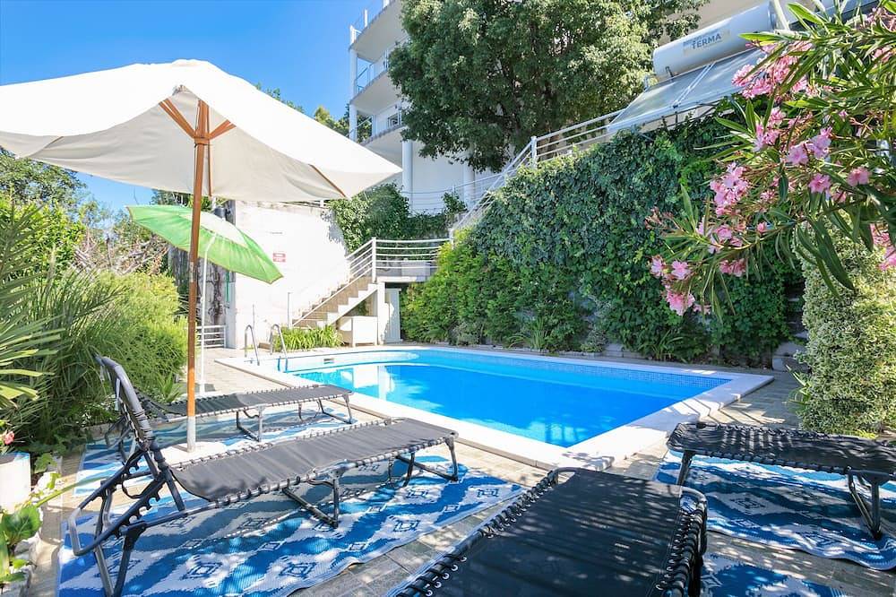 Hel leilighet, Treroms leilighet med terrasse og utsikt over havet Brela, Makarska in Brela, Makarska Riviera