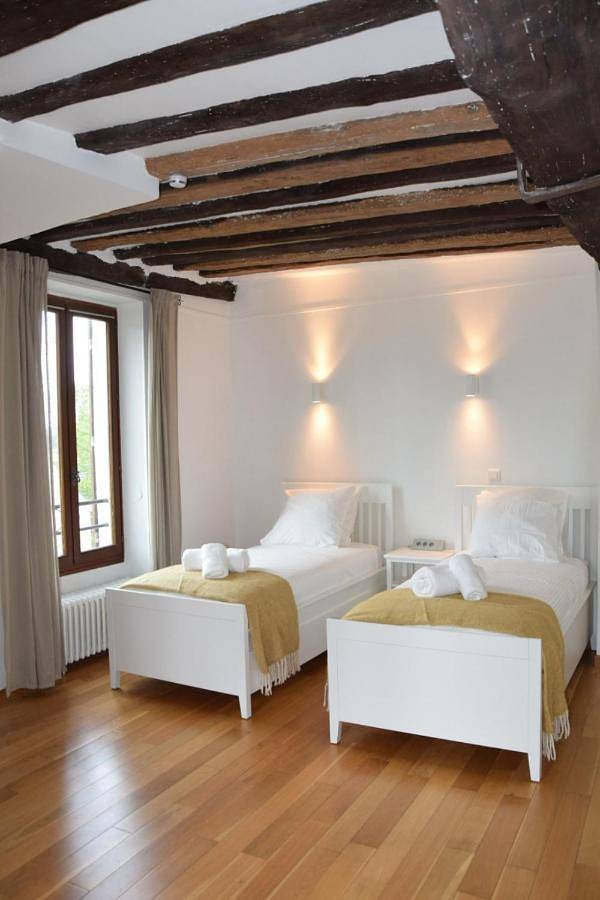 Family Home Near Paris, Versailles, Orly, A6 N186 in Villemoisson-sur-Orge, Essonne