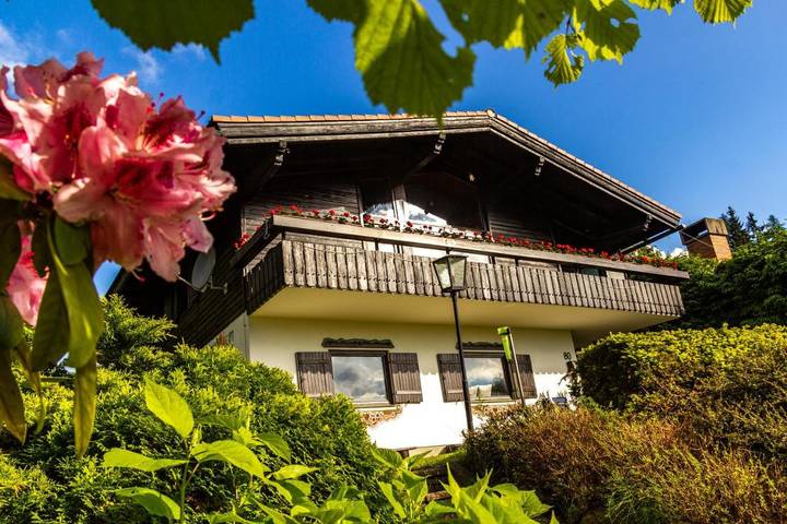 Ferienwohnung für 4 Personen, mit Sauna und Ausblick sowie Garten